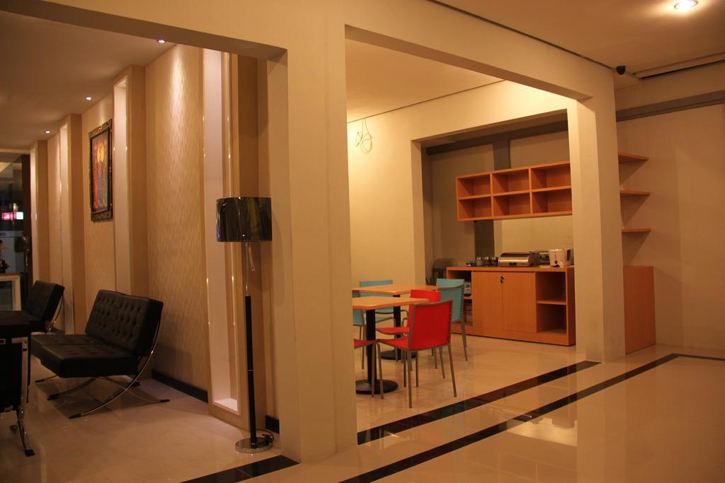 Swk 95 Hotel Surabaya Exterior photo