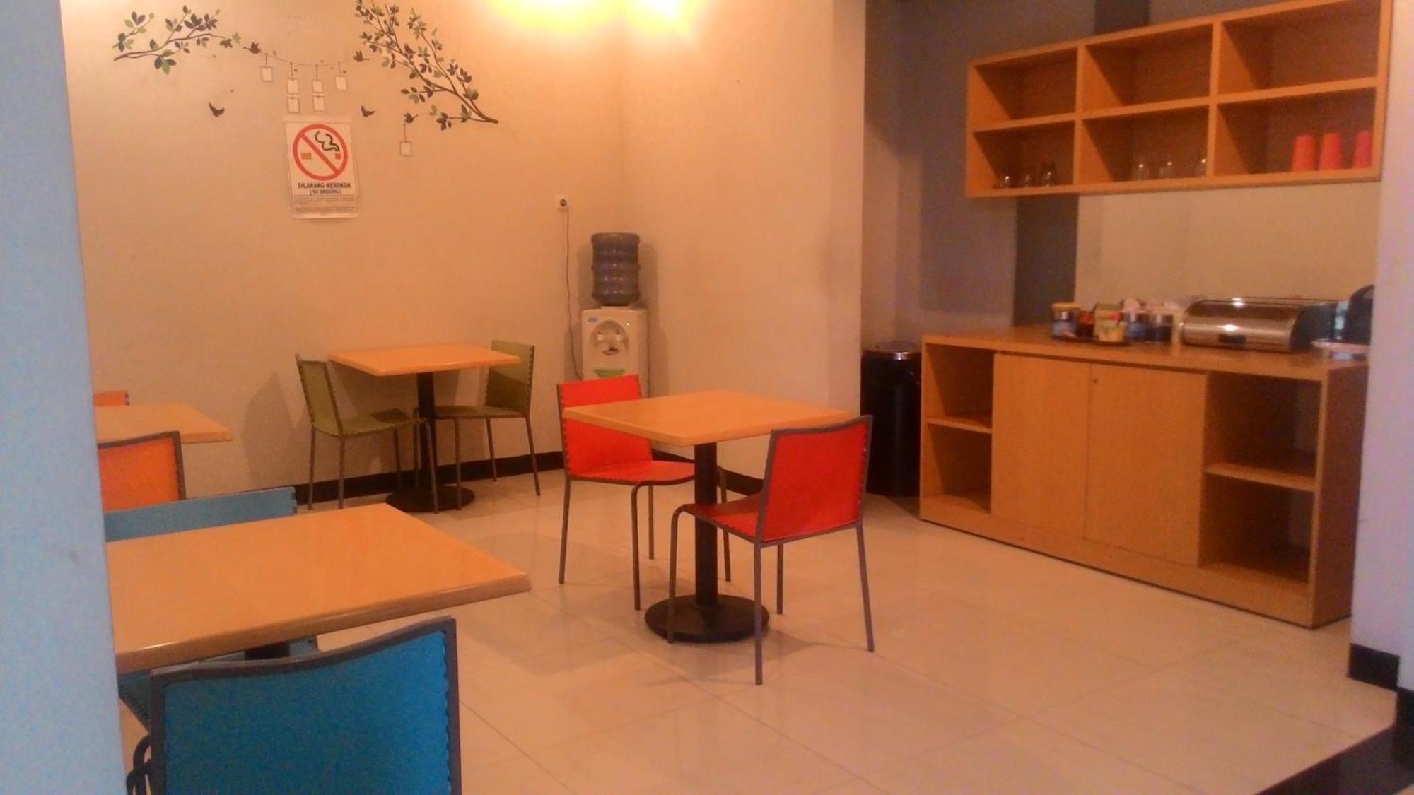 Swk 95 Hotel Surabaya Exterior photo
