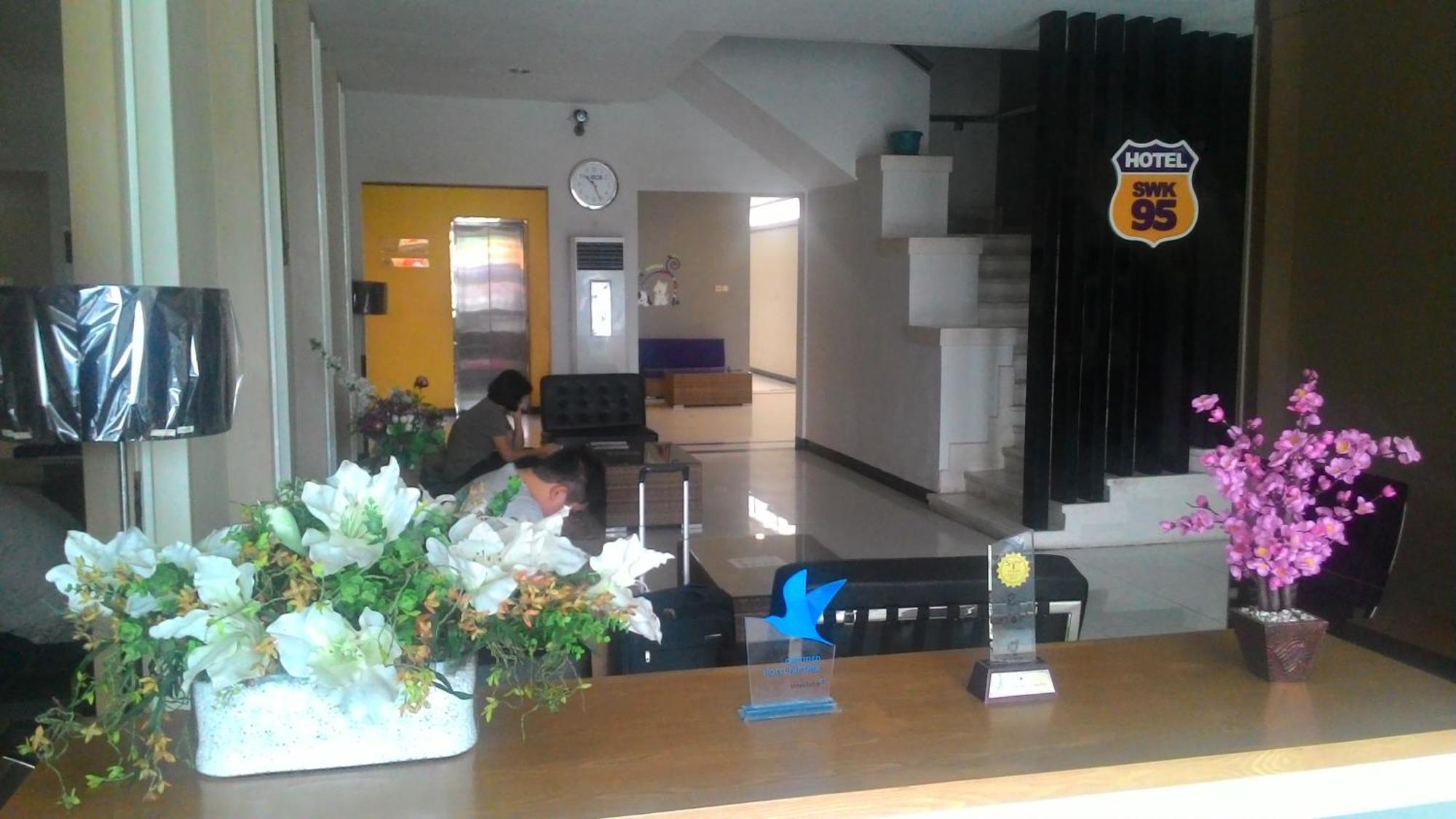 Swk 95 Hotel Surabaya Exterior photo