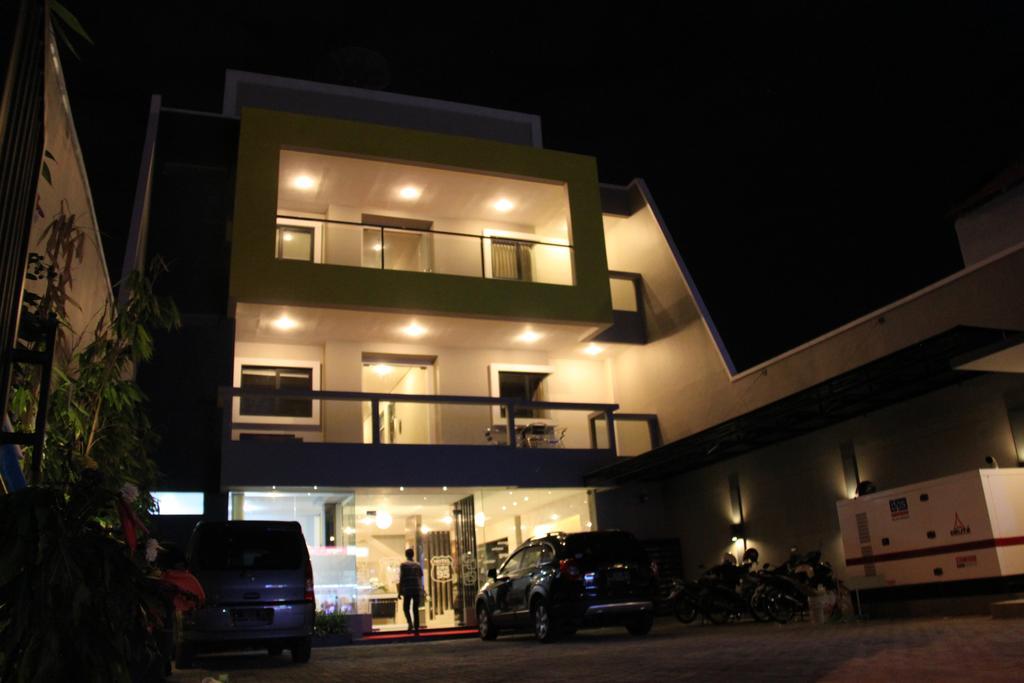Swk 95 Hotel Surabaya Exterior photo