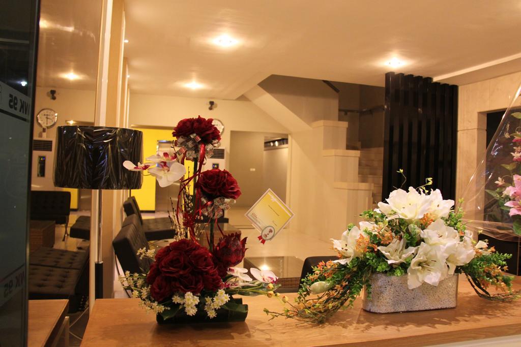 Swk 95 Hotel Surabaya Exterior photo