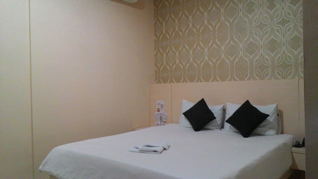 Swk 95 Hotel Surabaya Exterior photo